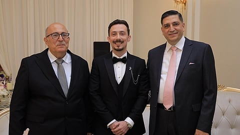 عائلتا "العلبي" و"لطوف" يحتفلون بزواج أبنائهما في ليلة بهية بجدة