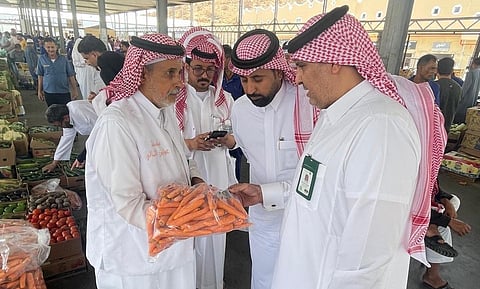 بالصور.. "بيئة مكة" تتفقد السوق المركزي بالطائف استعدادًا لموسم فاكهة الصيف