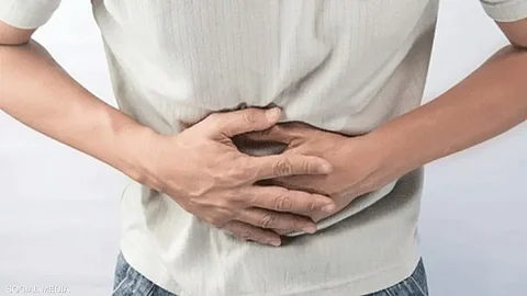 تحدث اضطرابات المعدة نتيجة العادات الغذائية الخاطئة