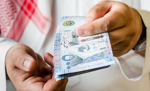 "مدد" و"خزنة" تطلقان "الراتب المرن".. خدمة جديدة تمنح الموظفين أجورهم قبل موعدها