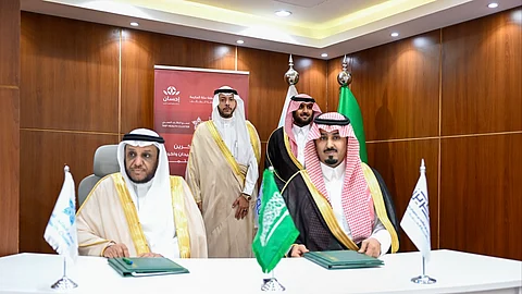 محافظ الطائف يشهد توقيع اتفاقية لإنشاء مركز لزراعة الكلى