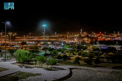شاهد .. متنزه الوادي في بلجرشي معلم سياحي يزدان بالخُضرة والمرافق العائلية