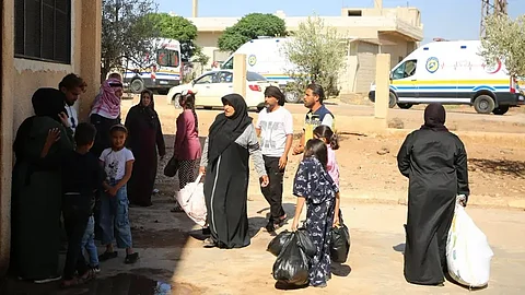 صورة لنازحين نشرها وزير الطوارئ رائد الصالح