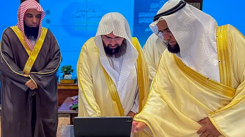 رئيس الشؤون الدينية بالحرمين الشريفين عبدالرحمن السديس خلال تدشين المبادرة