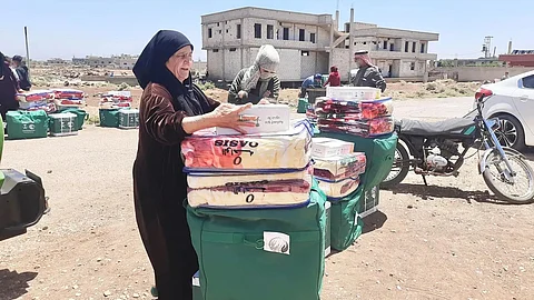 السعودية تدعم 9 آلاف متضرر في 5 دول خلال أسبوع.. مساعدات غذائية وطبية وميدانية من مركز الملك سلمان