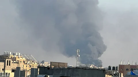 إسرائيل تستهدف دير البلح في غزة