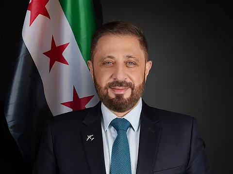 رئيس الإدارة العامة للطيران المدني في سوريا عمر الحصري