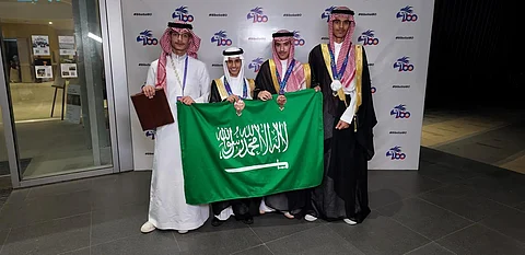 المنتخب السعودي يحصد 4 جوائز في أولمبياد الأحياء الدولي 2025 بمشاركة 80 دولة