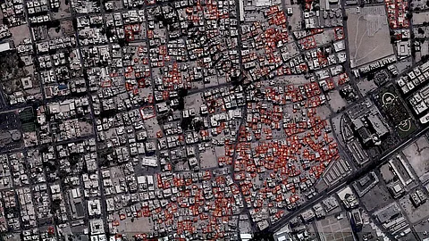 أمانة جدة تباشر غدًا إشعارات إخلاء 800 مبنى آيلاً للسقوط بحي الرويس