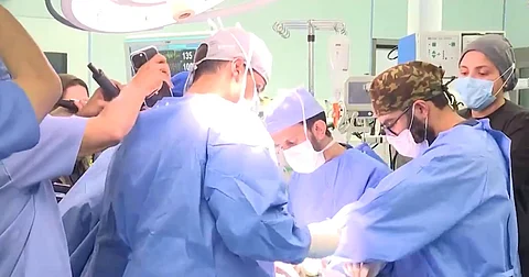 فصل ناجح للتوأم السيامي السوري في الرياض ضمن المرحلة الرابعة من العملية الجراحية