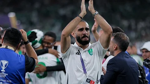 الأهلي يعلن رحيل محمد المجحد.. واللاعب يودّع النادي برسالة مؤثرة بعد 6 سنوات