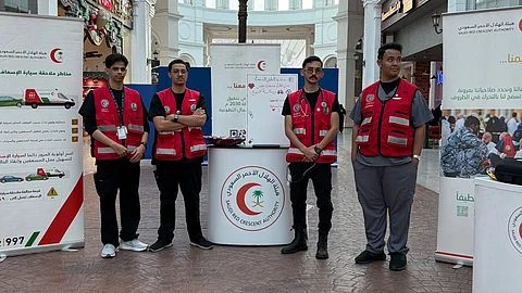 الهلال الأحمر بالطائف يطلق أركاناً توعوية لتعزيز الإسعافات الأولية في الصيف