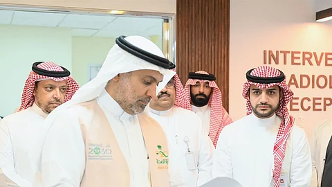 شملت مركز المشيمة المتقدمة ومرافق الطوارئ.. وزير الصحة يتفقد مشاريع نوعية بمدينة الملك سلمان الطبية