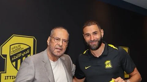 سفير المملكة في البرتغال يزور بعثة الاتحاد ويشيد بتحضيرات الفريق للموسم الجديد
