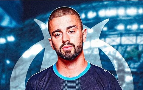 اللاعب إدون زيجروفا