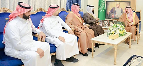 الأمير جلوي بن عبدالعزيز يدشّن جمعية الإبل بمنطقة نجران