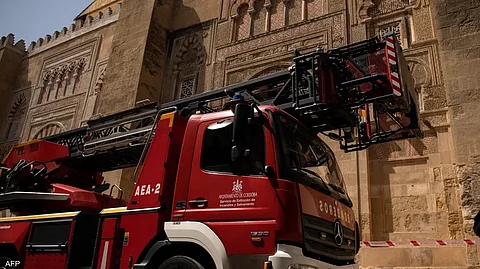 "أضرار محدودة" جراء حريق في مسجد قرطبة التاريخي بإسبانيا
