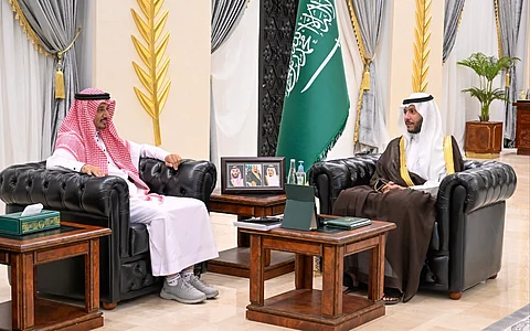 محافظ الطائف يطّلع على برامج جمعية آفاق لعلوم الفلك