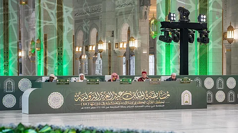 لجنة التحكيم تستمع لتلاوات 18 متسابقًا في اليوم الثالث لمسابقة الملك عبدالعزيز الدولية للقرآن الكريم
