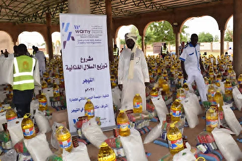 الندوة العالمية توزع السلال الغذائية على الفقراء والمحتاجين في المناطق النائية بالنيجر