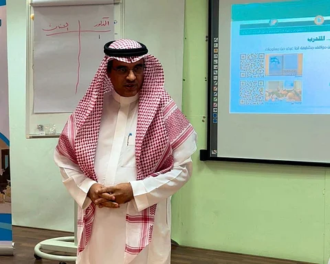 مدير تعليم الطائف يتفقد برنامج "الممارسات الفعالة لمعلم المستقبل" لتأهيل المعلمين الجدد