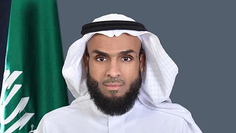 عبدالإله بن صالح عيسى العشيوان
