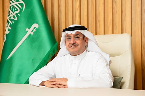 الدكتور عواد الوثيري.. عرّاب الاستثمار الجامعي