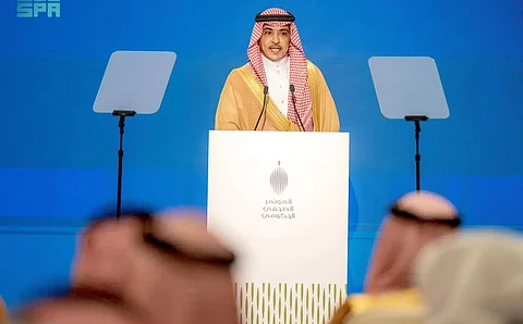وزير الإعلام سلمان بن يوسف الدوسري