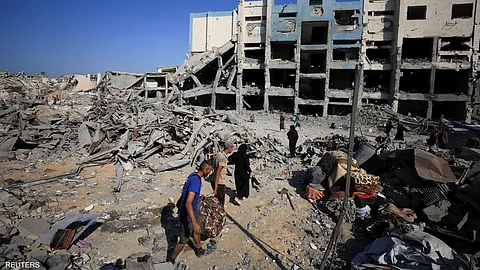 دمار واسع في غزة بسبب العملية العسكرية الإسرائيلية المستمرة