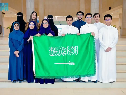 استقبال حافل لمنتخب المملكة المشارك في أولمبياد المواصفات الدولي بعد تتويجه بالذهب