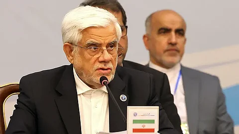 نائب الرئيس الإيراني محمد رضا عارف في طهران
