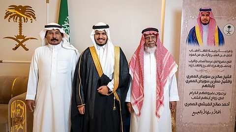 العمري يحتفل بزواجه في الطائف بحضور لفيف من المسؤولين والأقارب