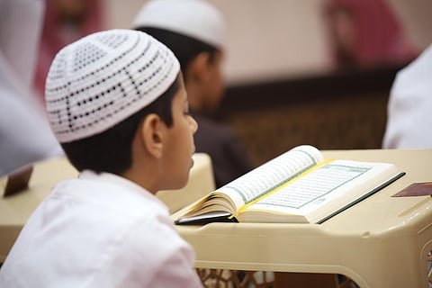 بأكثر من 65 ألف مستفيد "الشؤون الإسلامية" بمكة المكرمة تختتم الدورات الصيفية القرآنية لعام 1447هـ بإقامة 3941 حلقة قرآنية