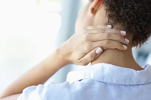 في الرقبة.. دراسة تكشف عن مؤشر جديد على خطر أمراض القلب والسكتة الدماغية!