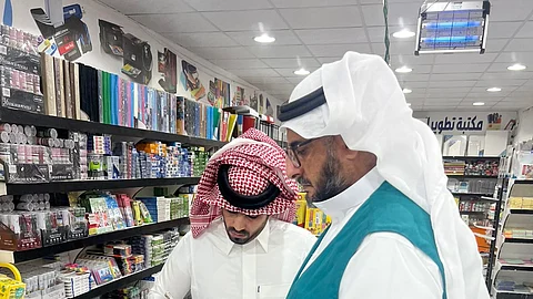 جولات التوطين في نجران ترصد 93 موظفًا سعوديًا وتحصر 4 فرص عمل بقطاع القرطاسية