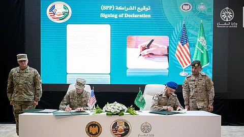 وزارة الدفاع توقع اتفاقية شراكة عسكرية مع الحرس الوطني الأمريكي