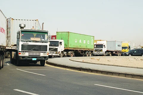 المرور السعودي: التزام سائقي الشاحنات بالأنظمة المرورية يعزز السلامة على الطرق