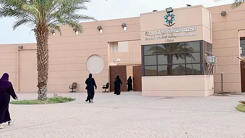 3043 متدربة تبدأ الدبلوم الصباحي في الكلية التقنية للبنات بجدة