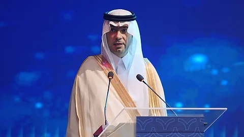 وزير البلديات والإسكان ماجد بن عبدالله الحقيل