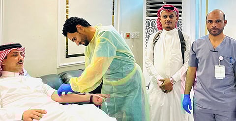 محافظ الحرث يشارك في حملة ولي العهد للتبرع بالدم تحت شعار "اقتداء وعطاء"