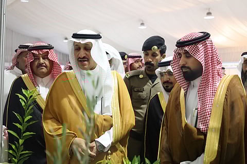 محافظ ميسان يفتتح مهرجان الحبوب والعسل والسمن 2025