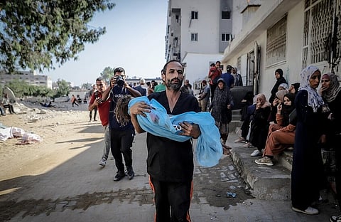 قصف إسرائيلي على مخبز وخيام نازحين في غزة يخلف 15 شهيدًا وعددًا من الجرحى