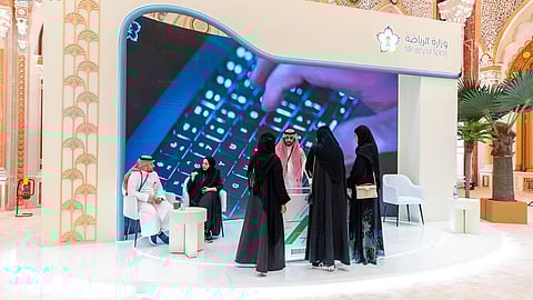 أجنحة تفاعلية في "واحة الإعلام" تُبرز إنجازات التحوّل الرقمي لرؤية المملكة 2030