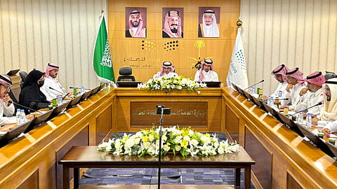 اجتماع خامس للجنة تحسين البيئة التعليمية بالطائف يناقش التغذية المدرسية والدعم الموحد