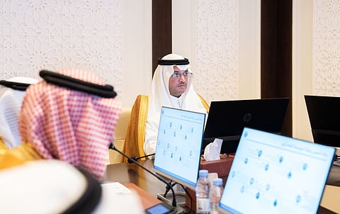 الأمير سعود بن طلال يطّلع على مشروعات الري التنموية بالأحساء