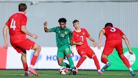 جانب من لقاء المنتخب السعودي الأولمبي ونظيره الروسي