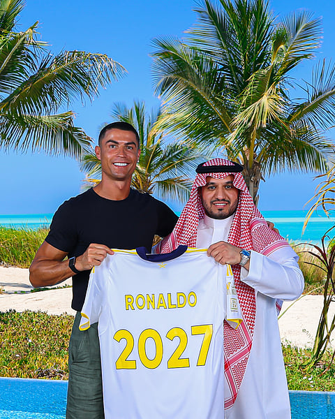 تعرّف على أعلى 10 لاعبين أجرًا في الدوري السعودي لموسم 2025/2026