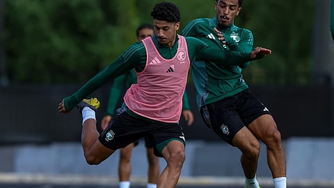 لاعبو المنتخب السعودي تحت 23 عامًا لكرة القدم خلال التدريبات