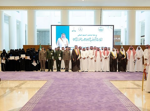 أمير الباحة يرعى حفل ختام فعاليات هاكاثون الابتكار في الخدمات الحكومية ويكرم الفرق الفائزة
