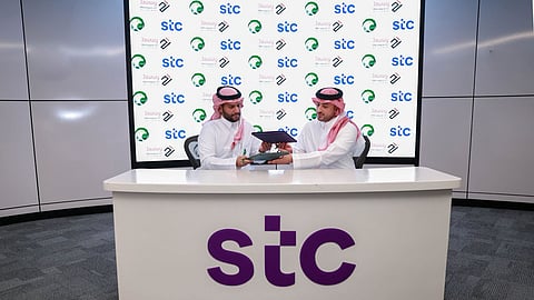 الاتحاد السعودي و stc يوقعان رعاية الدوري السعودي للنخبة